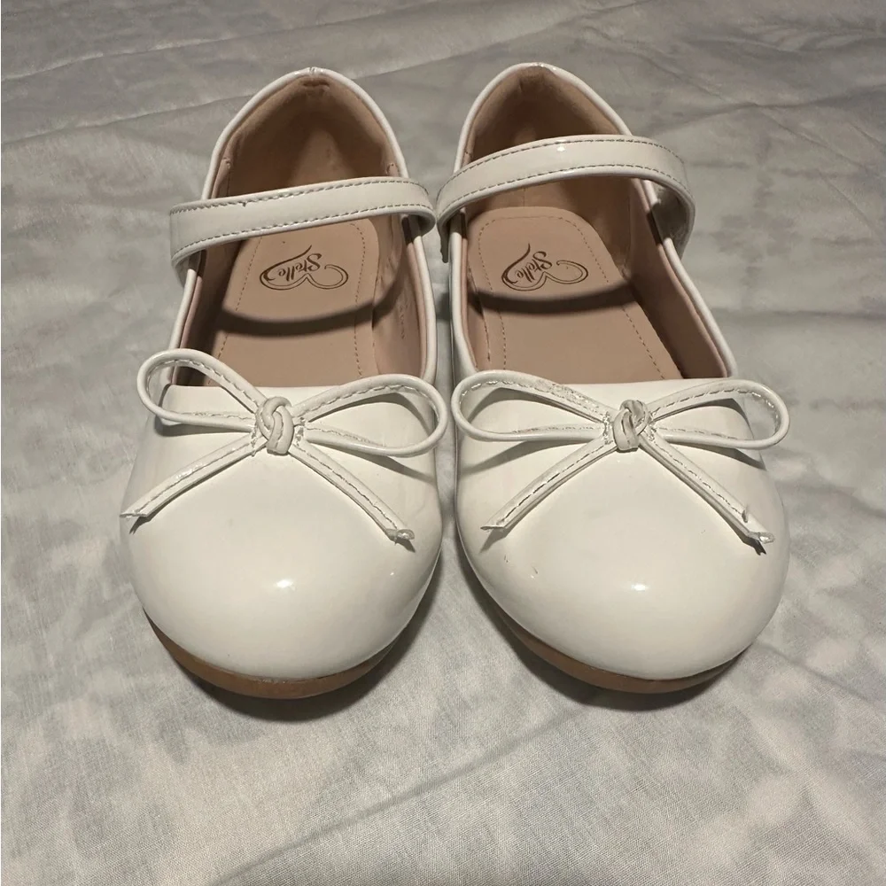 Stelle White Bow Mary Jane Dress Shoes